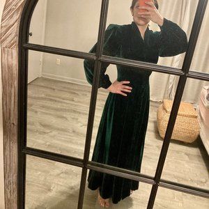Stunning Vintage Green Velvet Dress